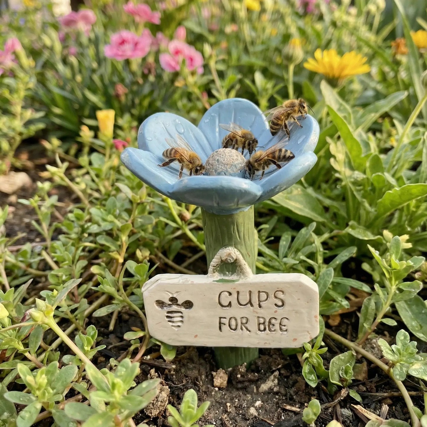 🐝Flower-Shaped Bee Watering Station💧 -Devareon®