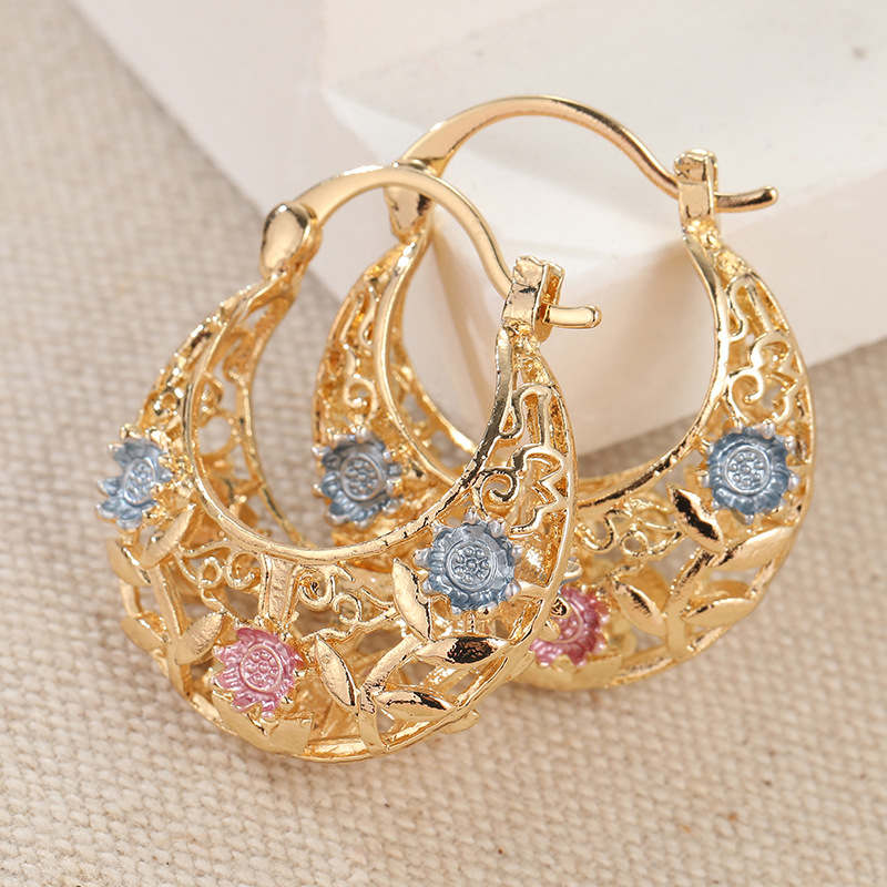 Devareon®🎁🌟Gold-Plated Crescent Hoop Earrings with Enamel Flowers🌙