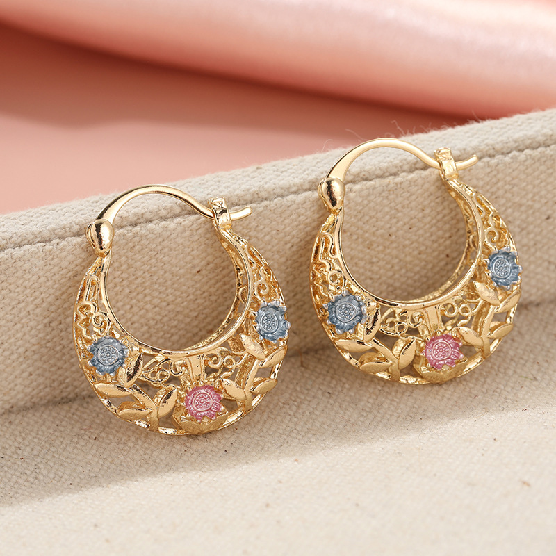 Devareon®🎁🌟Gold-Plated Crescent Hoop Earrings with Enamel Flowers🌙